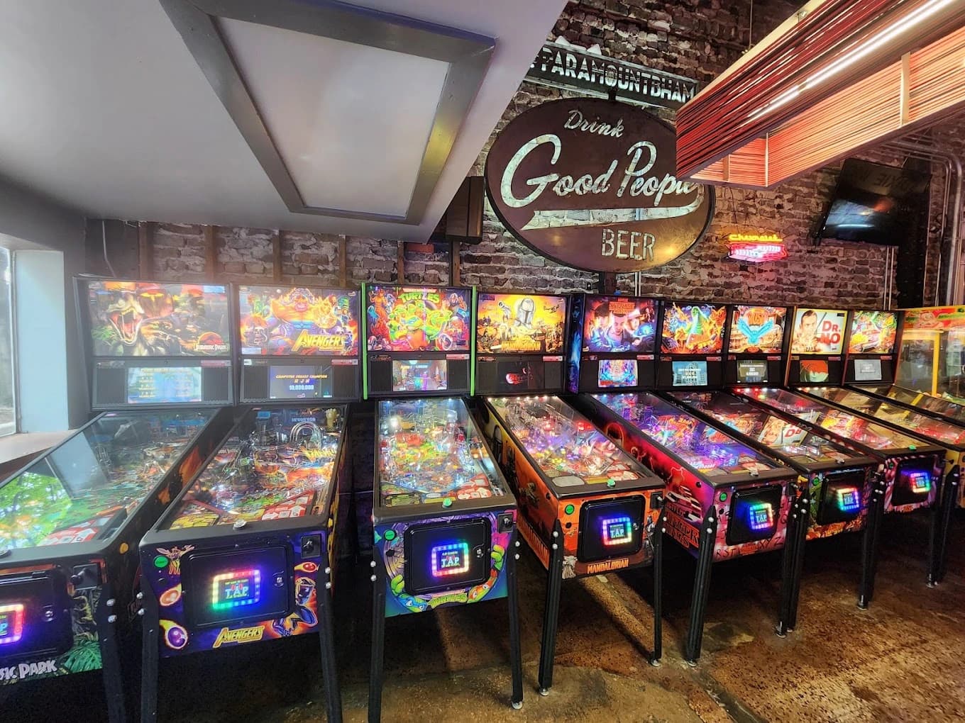 Paramount Bar and Grill