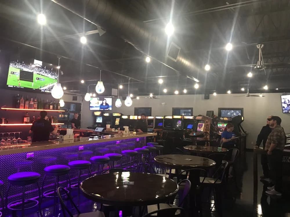Remi’s Arcade & Bistro