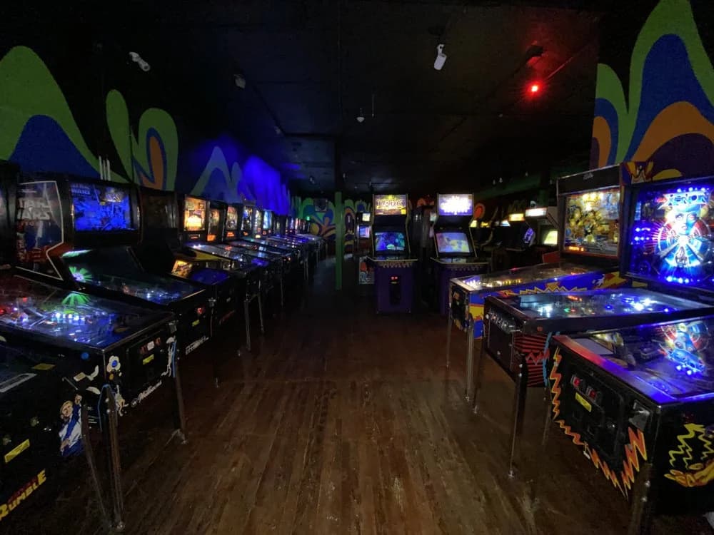 Robot City Games & Arcade
